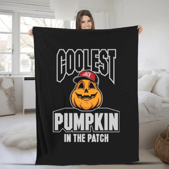 JACK-O-LANTERN IS THE COOLEST ON THE PUMPKIN PATCH Fleece Blankets