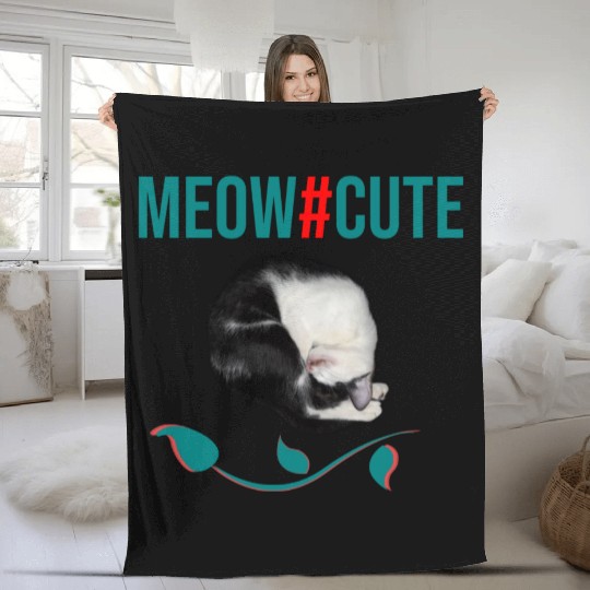 Meow cute baby cat sleep Fleece Blankets