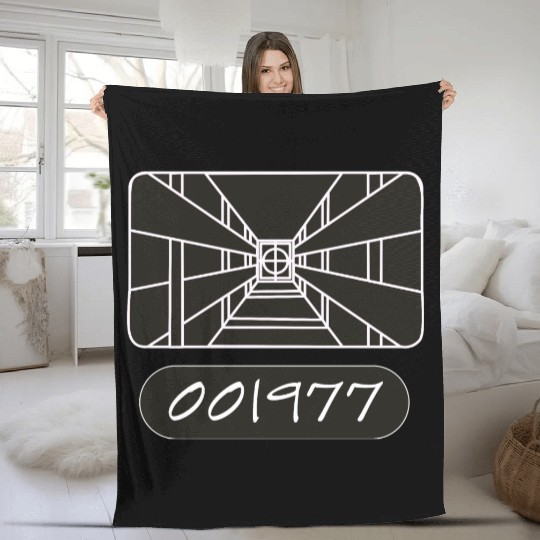 Stay On Target - 1977 Classic Fleece Blankets