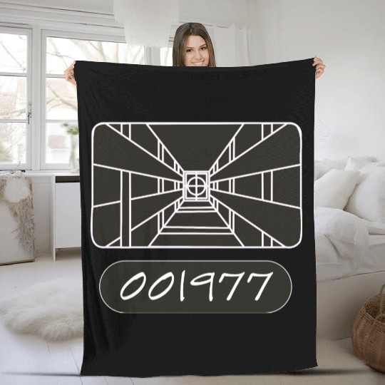 Stay On Target - 1977 Classic Fleece Blankets