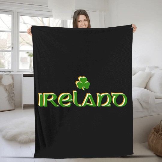Ireland Celtic Text Shamrock in Green White & Gold Fleece Blankets