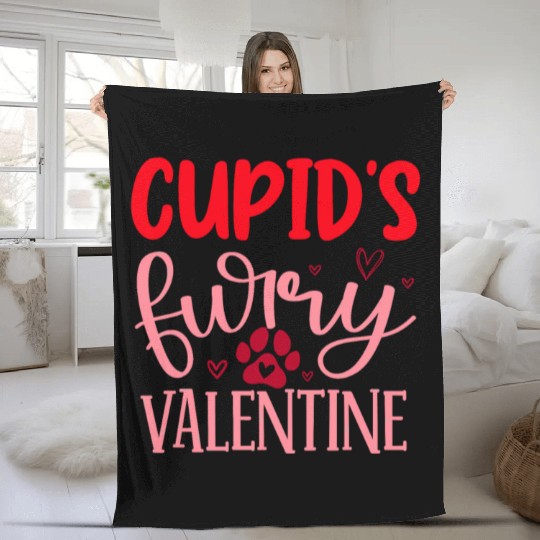Cupid s furry valentine Fleece Blankets