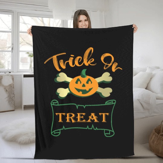 Trick or treat crossbones Halloween pumpkin Fleece Blankets