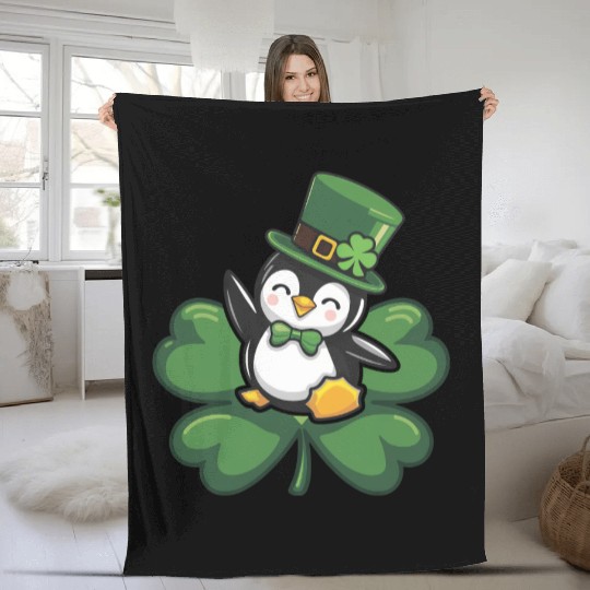 St. Patrick's Day Penguin: Cute Cartoon Design Fleece Blankets