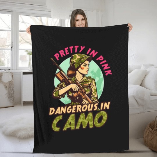 Hunter Pretty In Pink Dangerous Camo Fleece Blankets
