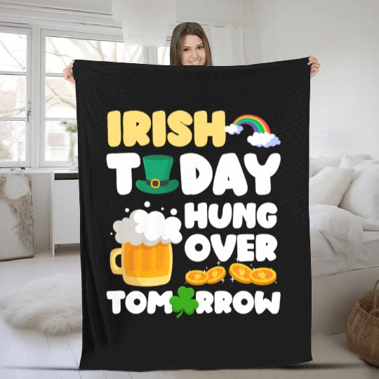 Ireland Shamrock Gold Flag Fleece Blankets