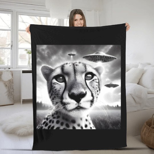 Cheetah Funny Graphic Selfie with UFOs Weird Alien Fleece Blankets
