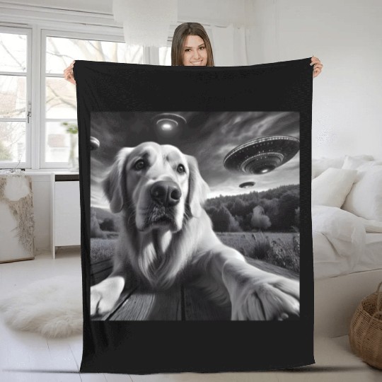 Golden Retriever Funny Graphic Selfie with UFOs We Fleece Blankets