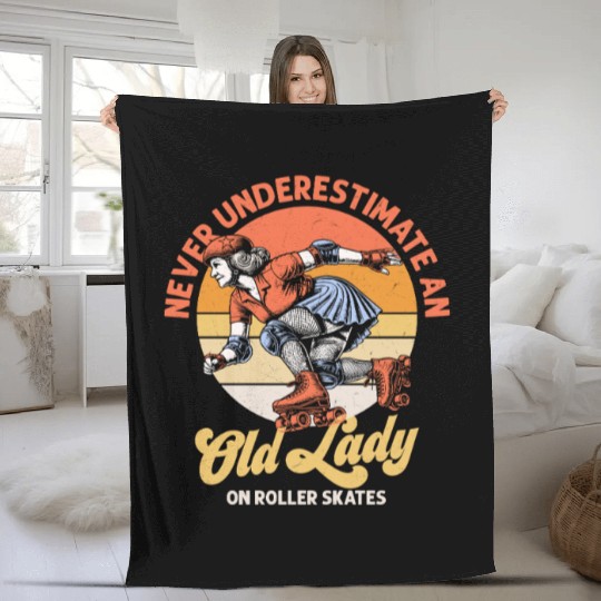 Never Underestimate An Old Lady Roller Derby Skati Fleece Blankets
