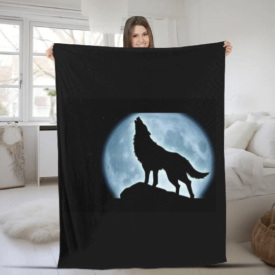 Wolf howling in the moonlight Fleece Blankets