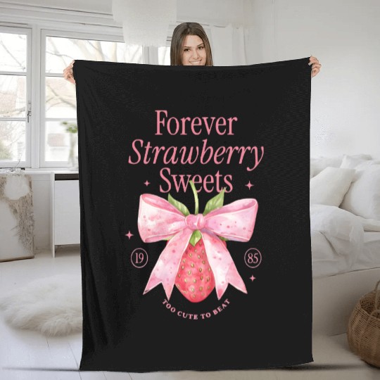 Forever Strawberry Sweets Vintage Design Fleece Blankets