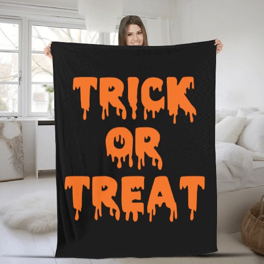 Trick or treat Fleece Blankets