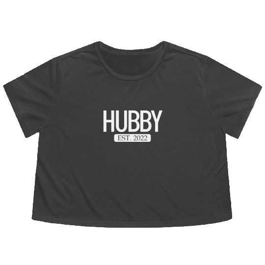 Hubby Est. 2022 Matching Couple Newlywed Marriedma Flowy Cropped Tees