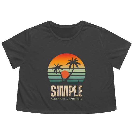 Sunrise on a quiet beach Flowy Cropped Tees