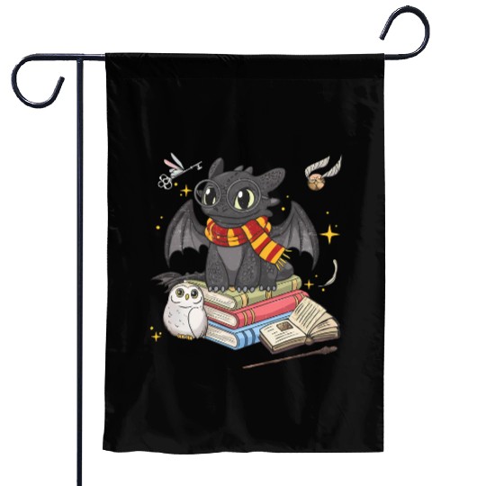 Toothless Vintage Garden Flags, Epic Universe Toothless Garden Flags, Toothless Gryff Costume Witch Halloween Garden Flags, Night Fury Wizard Universal Studios