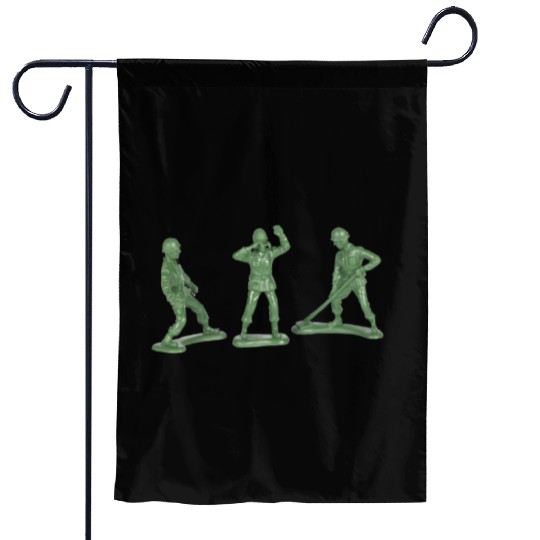 3 GREEN ARMY MEN Garden Flags