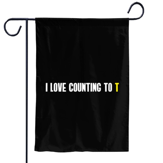 Ultimate Frisbee Garden Flags: Funny Stall Count Joke