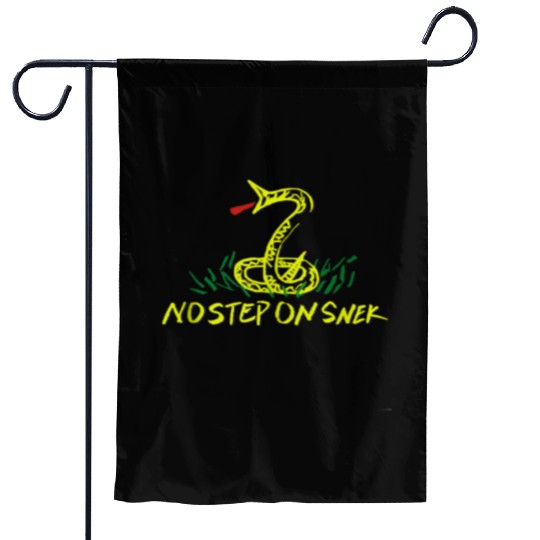 Patriotic No Step on Snek Hand Drawn Gadsden Garden Flags
