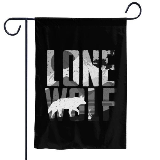Lone Wolf Gift Garden Flags