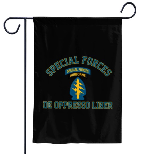 Army Special Forces Green Beret Garden Flags