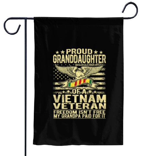 Veteran Gift-Granddaughter Of Vietnam Veteran Us F Garden Flags