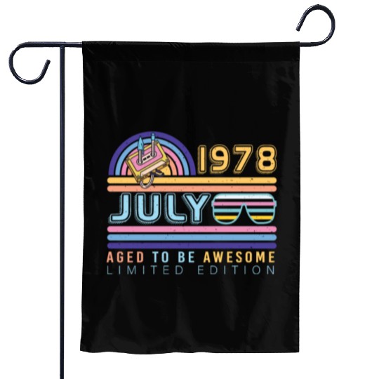 Brilliant Gift For July 1978 Garden Flags