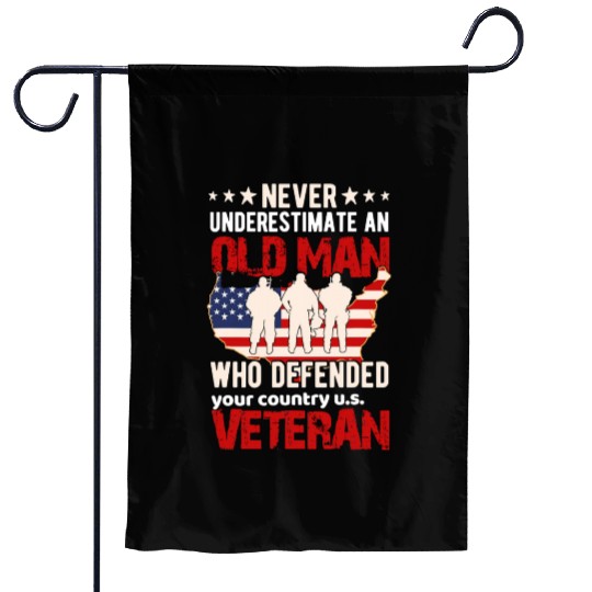 US Veteran Never Underestimate an Old Man Garden Flags