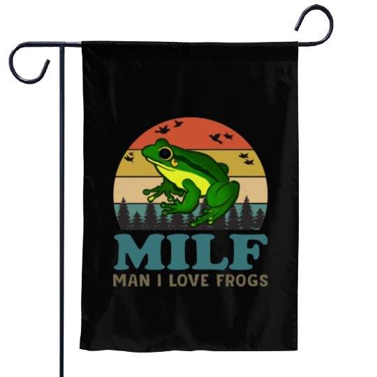 green froggies meme Garden Flags