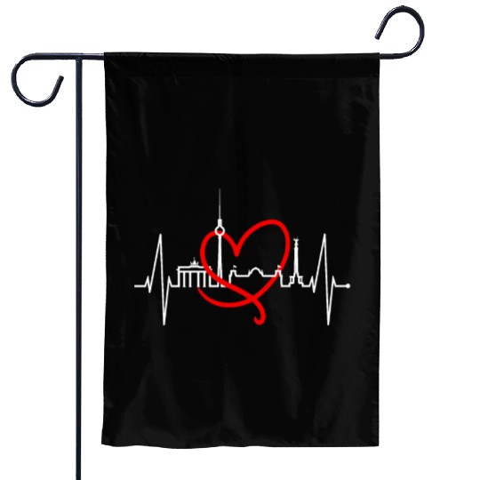 Berlin Skyline Heartbeat Germany Fan I Love Berlin Garden Flags