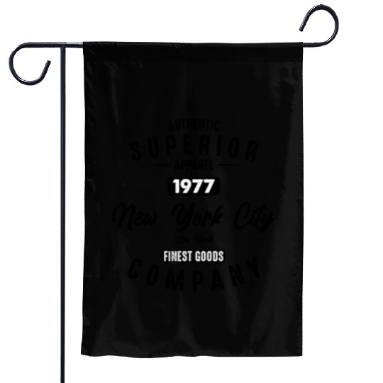 New York City Born In 1977 Vintage Birthday Garden Flags