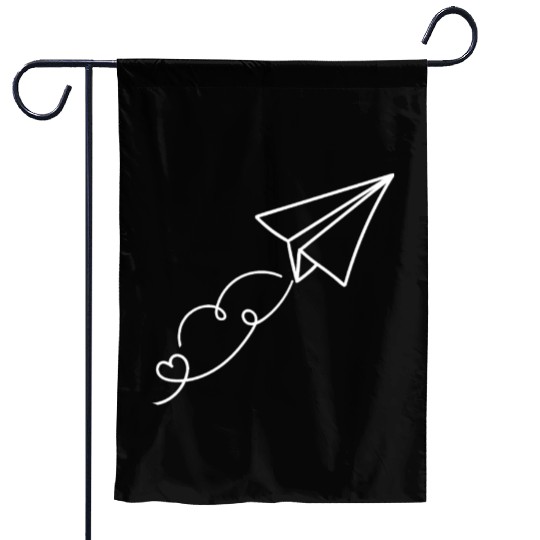 kite design for pilots and flying lovers Garden Flags