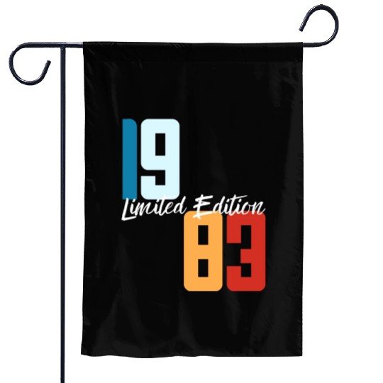40 Years Vintage 1983 Retro 40th Birthday Garden Flags