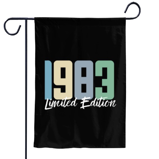 40 Years Vintage 1983 Retro 40th Birthday Garden Flags