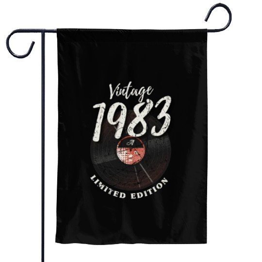 40 Years Vintage 1983 Retro 40th Birthday Garden Flags