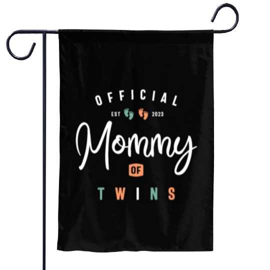 Womens Mommy of Twins New Mom To Be Expecting 2023 Garden Flags