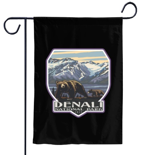 Denali national park Garden Flags