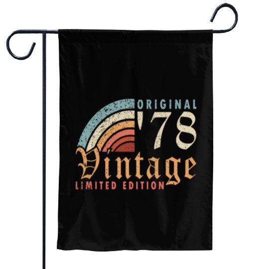 1978 vintage born vintage retro birthday Garden Flags