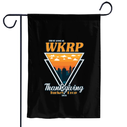 WKRP Thanksgiving Turkey Drop Vintage Triangle Garden Flags