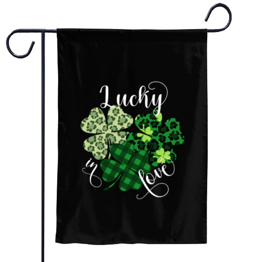 Lucky in love - Saint Patrick's Day Women Garden Flags