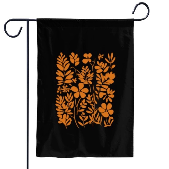 Petals in Paradise: Bold and Beautiful Blossoms Garden Flags