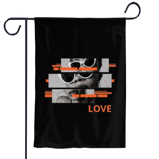 Love black ach Garden Flags