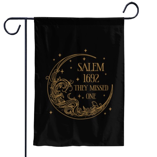 Salem 1692 They Missed One Garden Flags
