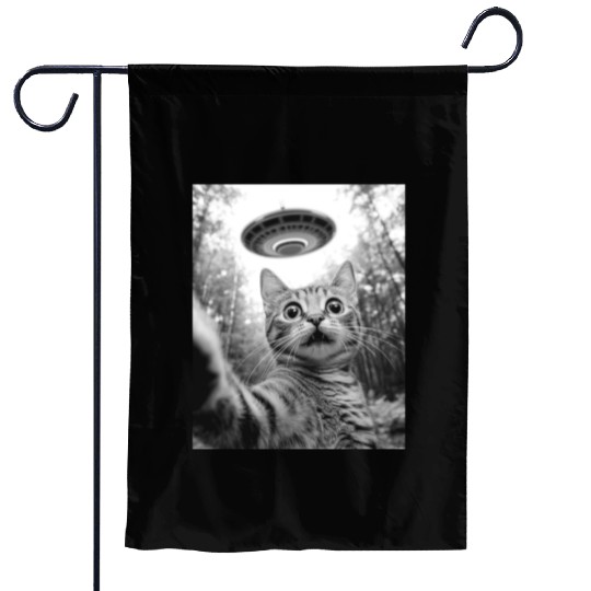 Funny Cat UFO Alien Abduction Cat Selfie Meme Garden Flags