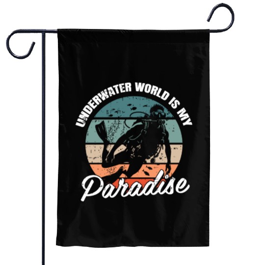 Underwater World Is My Paradise Garden Flags