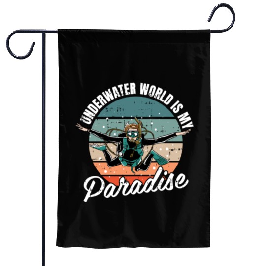 Underwater World Is My Paradise Garden Flags