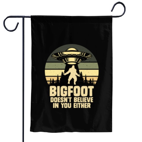 UFO-Bigfoot Yeti Sasquatch Garden Flags