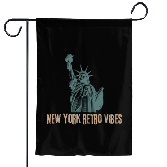 “New York Retro Vibes – Classic City Nostalgia” Garden Flags