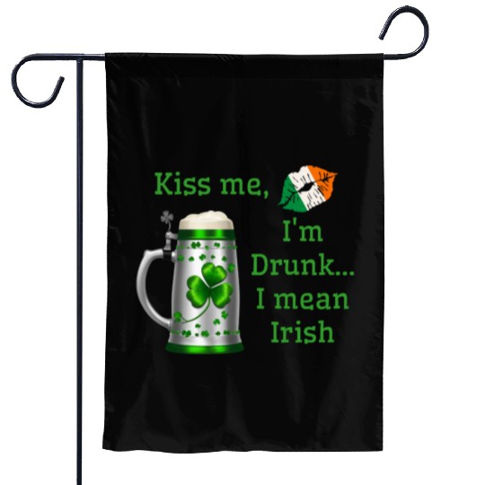 St. Patrick's Day - Kiss Me I'm Drunk Garden Flags