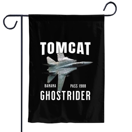 F-14 TOMCAT Infamous Banana Pass USS America Garden Flags