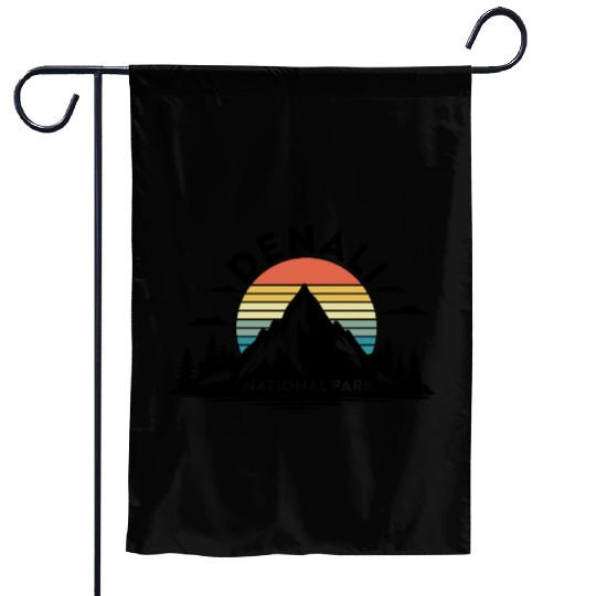 Retro Denali National Park US Vintage Denali Garden Flags